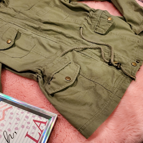 Military green sinch waist jacket - Picture 10 of 15